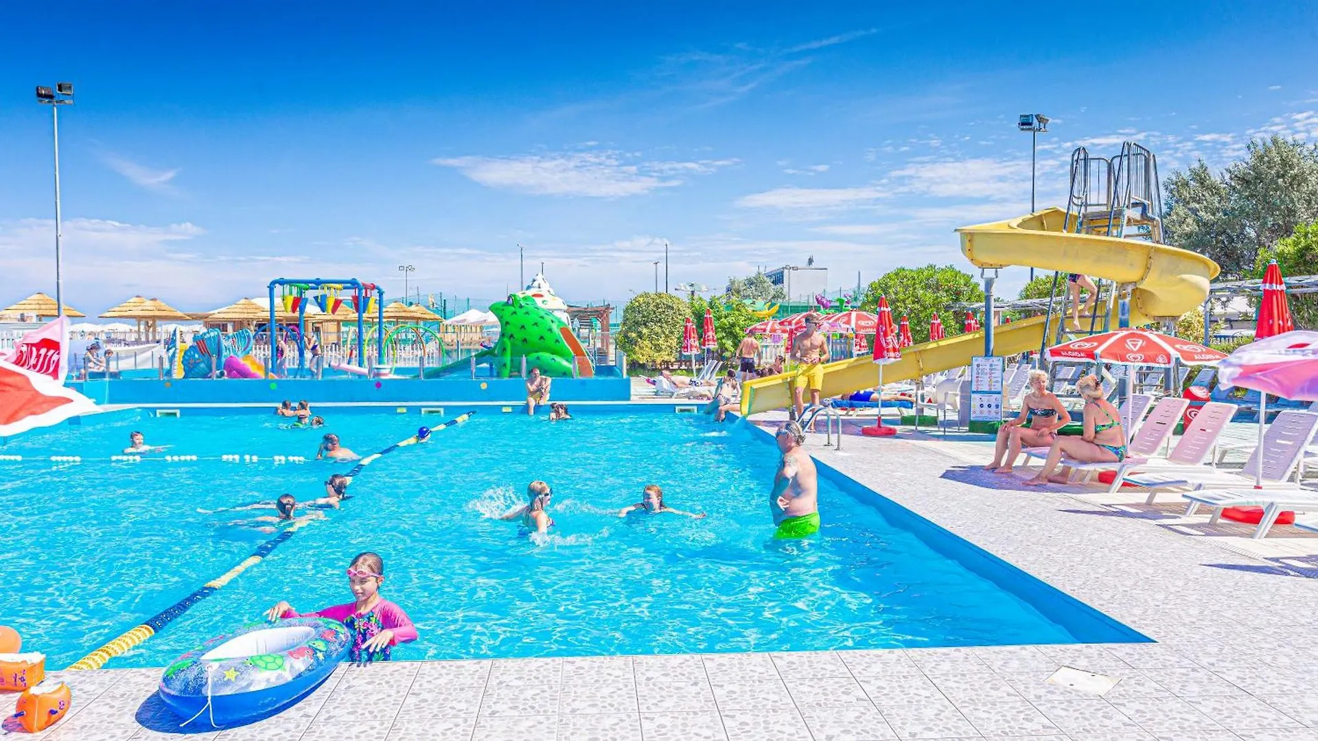 Hotel Altamarea Чезенатико