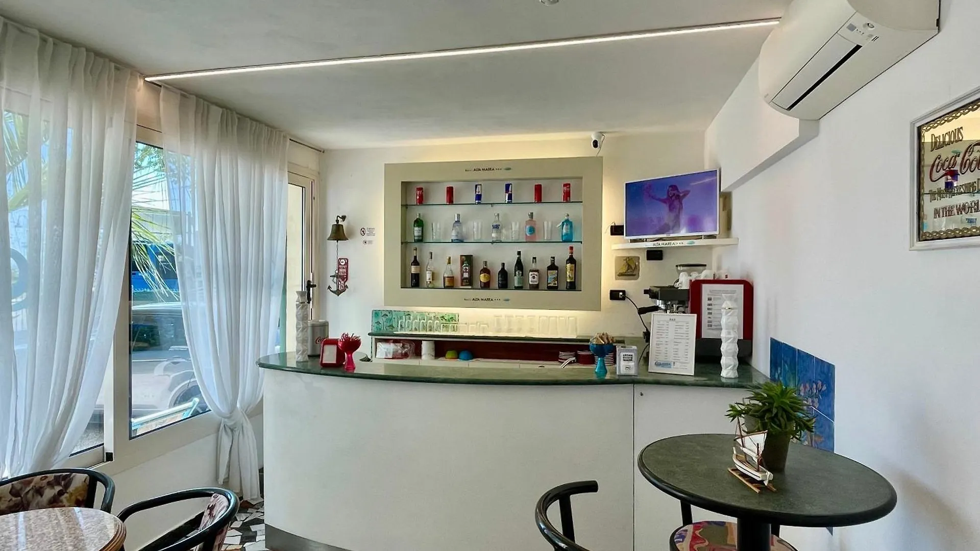 Hotel Altamarea Cesenatico 3*,  Italia
